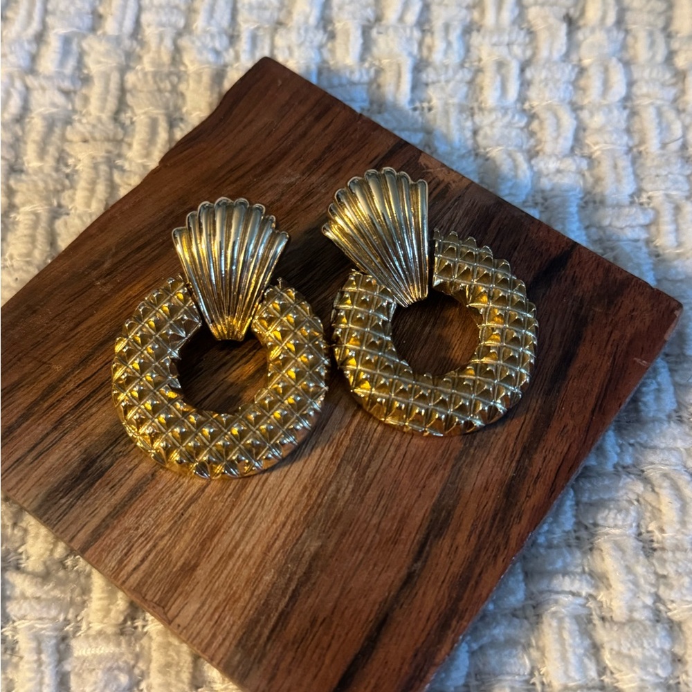 Forever 21 Gold Shell Hoop Earrings